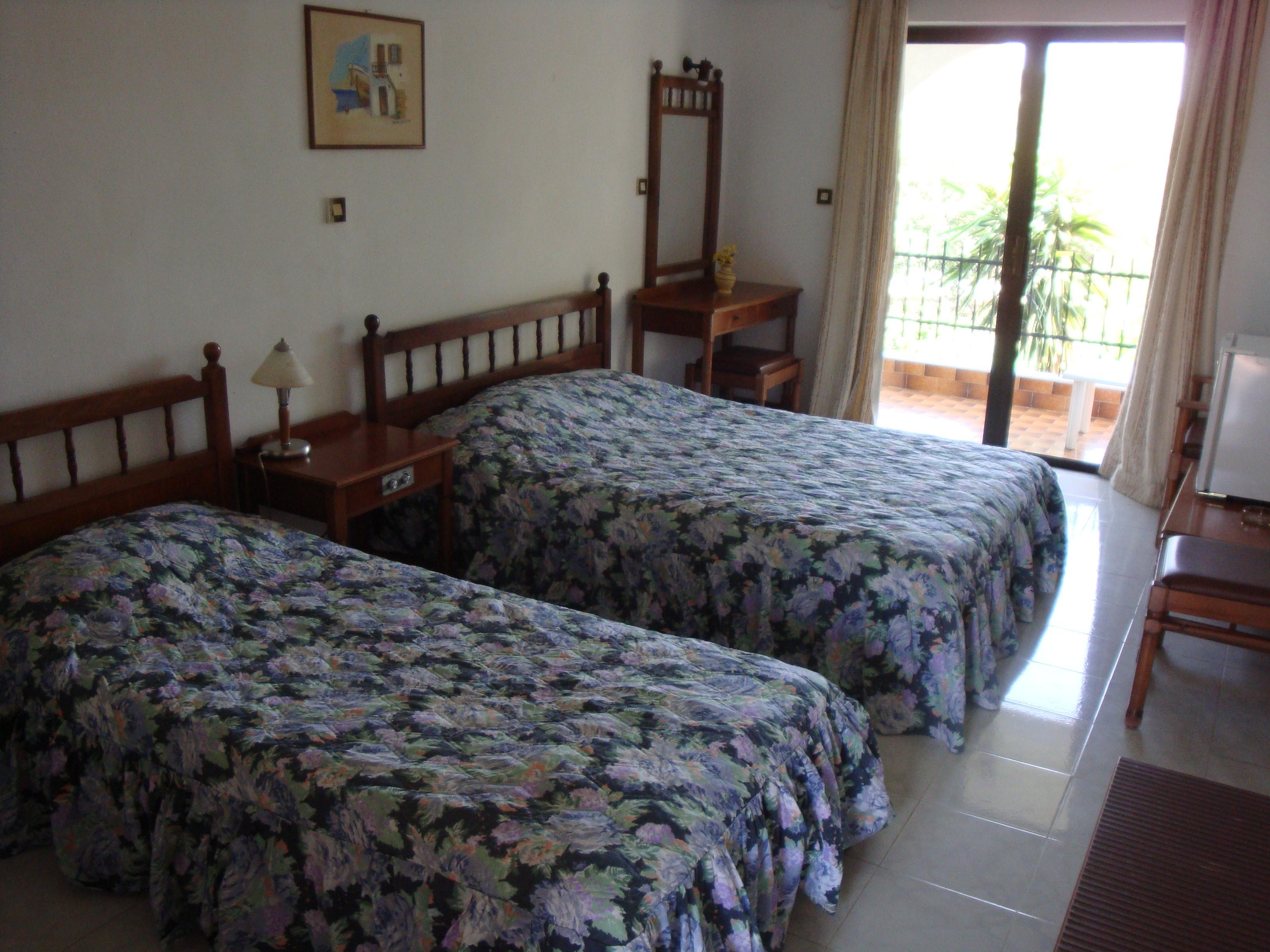 Oasis Hotel Bungalows Rhodes อาฟานโท ภายนอก รูปภาพ